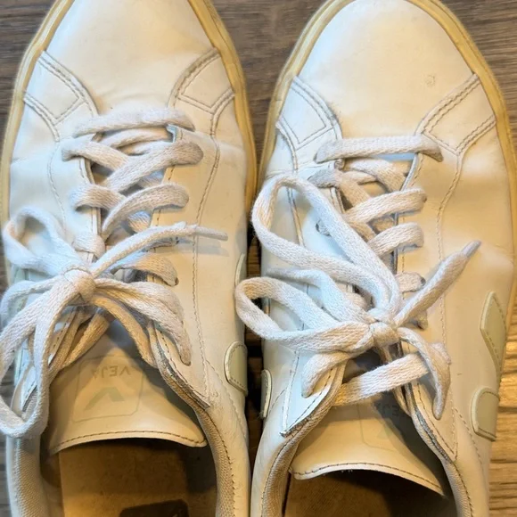 Veja womens Cream and White Sneakers - Picture 5 of 8